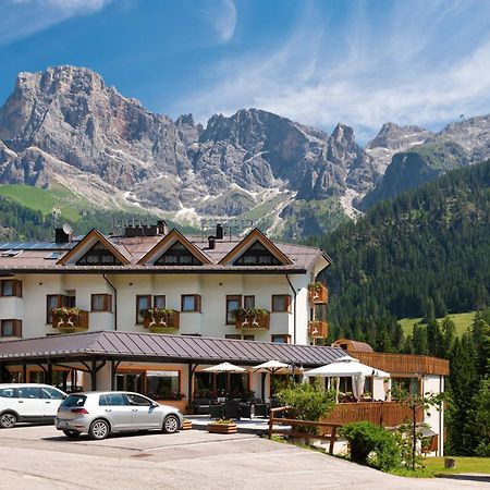 Hotel Europa Сан-Мартино-ди-Кастроцца Экстерьер фото