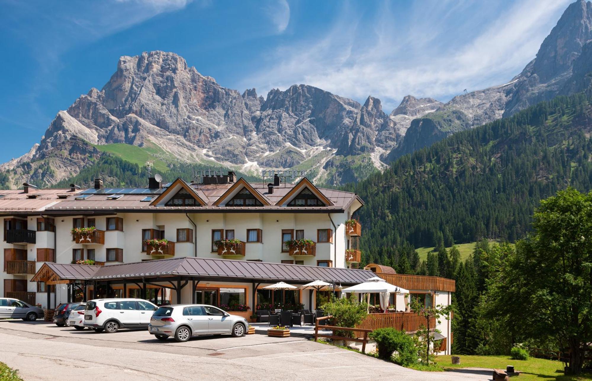 Hotel Europa Сан-Мартино-ди-Кастроцца Экстерьер фото