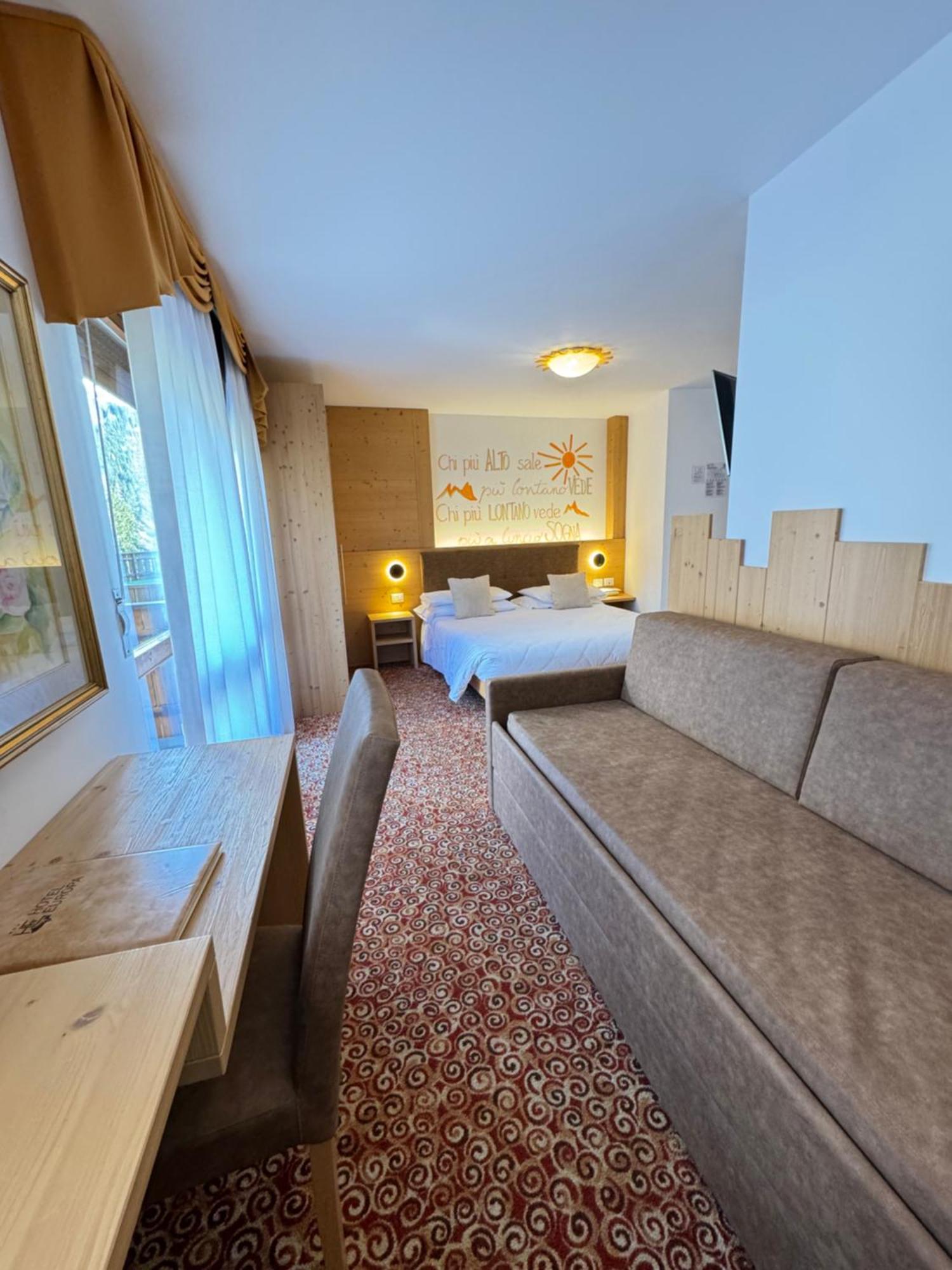 Hotel Europa Сан-Мартино-ди-Кастроцца Экстерьер фото