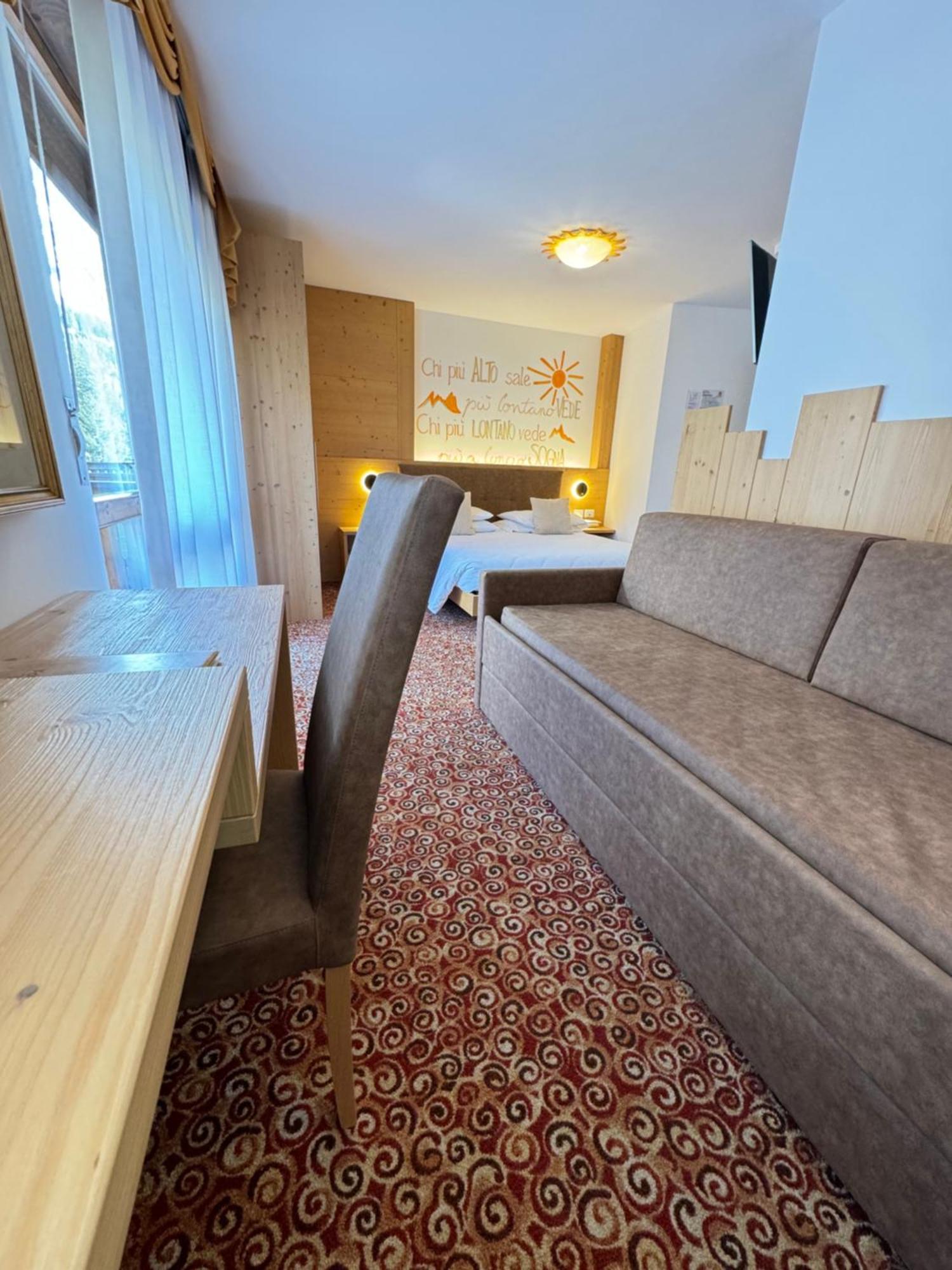 Hotel Europa Сан-Мартино-ди-Кастроцца Экстерьер фото