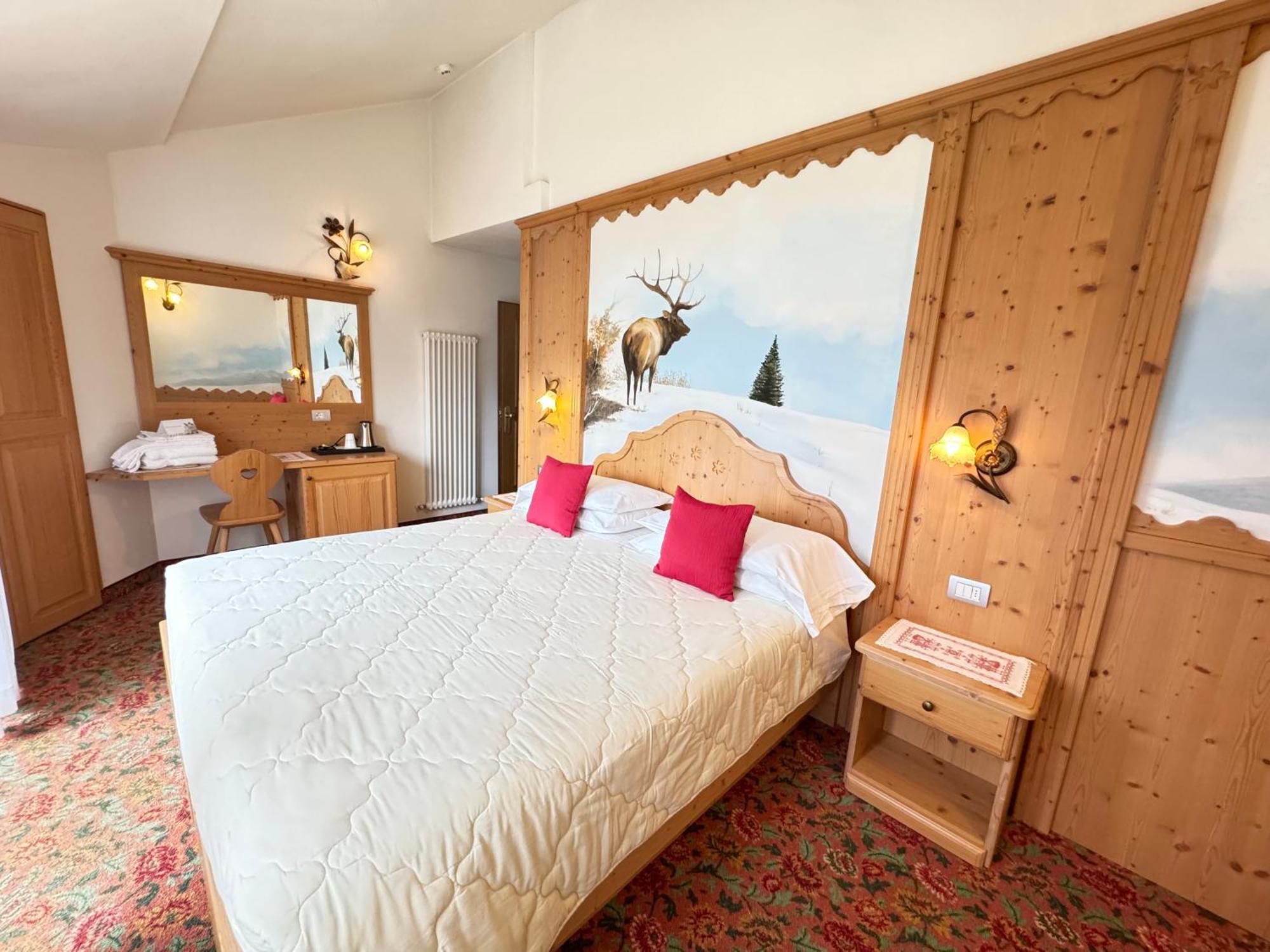 Hotel Europa Сан-Мартино-ди-Кастроцца Экстерьер фото